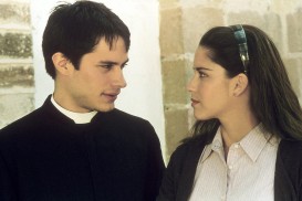 El crimen del padre Amaro (2002) - Gael García Bernal, Ana Claudia Talancón