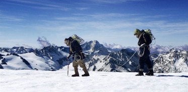 Beyond the Edge (2013) - Chad Moffitt, Sonam Sherpa