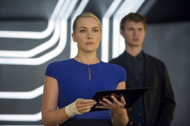 Insurgent (2015) - Kate Winslet, Ansel Elgort