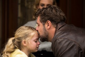 Fathers and Daughters (2015) - Kylie Rogers, Diane Kruger, Russell Crowe