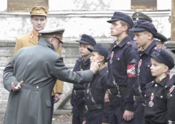 Der Untergang (2004) - Bruno Ganz