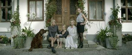 Blondie (2012) - Alexandra Dahlström, Carolina Gynning, Helena af Sandeberg, Marie Göranzon