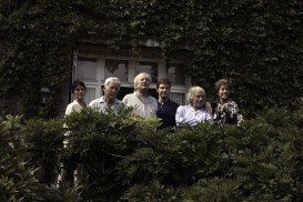 Et si on vivait tous ensemble? (2011) - Geraldine Chaplin, Guy Bedos, Claude Rich, Daniel Brühl, Pierre Richard, Jane Fonda