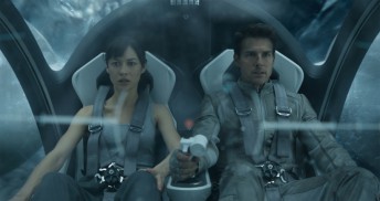 Oblivion (2013) - Olga Kurylenko, Tom Cruise