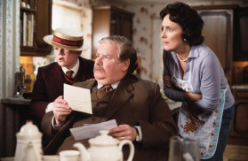 Harry Potter and the Sorcerer's Stone (2001) - Harry Melling, Richard Griffiths, Fiona Shaw
