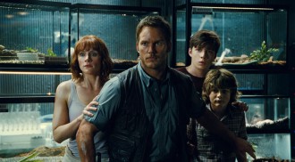 Jurassic World (2015) - Bryce Dallas Howard, Chris Pratt, Nick Robinson, Ty Simpkins