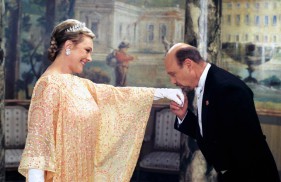 The Princess Diaries 2: Royal Engagement (2004) - Julie Andrews, Hector Elizondo