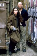 Twelve Monkeys (1995) - Madeleine Stowe, Bruce Willis
