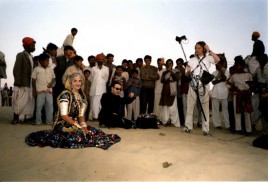 When the Road Bends: Tales of a Gypsy Caravan (2006)