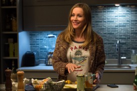 How to Be Single (2016) - Leslie Mann