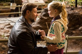 Fathers and Daughters (2015) - Russell Crowe, Kylie Rogers
