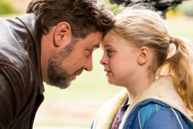 Fathers and Daughters (2015) - Russell Crowe, Kylie Rogers