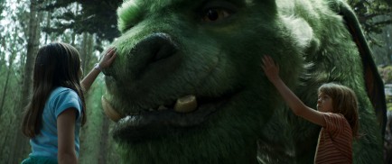 Pete's Dragon (2016) - Oona Laurence, Oakes Fegley