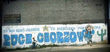 Niebieskie Chachary (2018) - foto: Silesia Film, Polski Instytut Sztuki Filmowej