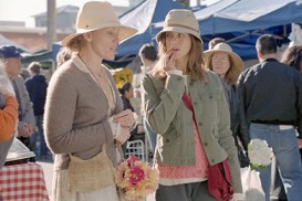 Friends with Money (2006) - Frances McDormand, Jennifer Aniston