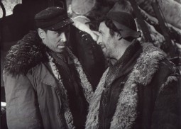 Baza ludzi umarłych (1959) - Emil Karewicz, Leon Niemczyk