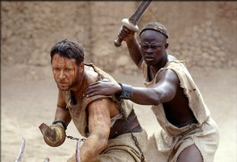 Gladiator (2000) - Djimon Hounsou i Russell Crowe
