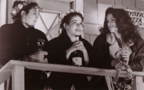 Mystic Pizza (1988) - Julia Roberts, Annabeth Gish, Lili Taylor