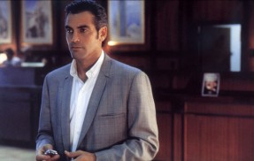 Co z oczu, to z serca (1998) - George Clooney