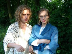 Mało upalne lato (2004) - Karolina Lutczyn, Monika Piskorowska