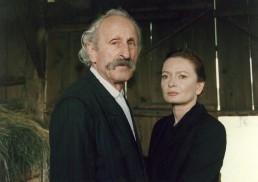 Requiem (2001) - Franciszek Pieczka, Kamila Sammler