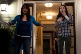 Scream 4 (2010) - Neve Campbell, Emma Roberts