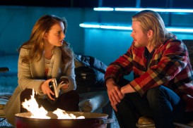 Thor (2011) - Natalie Portman, Chris Hemsworth