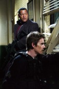 Assault on Precinct 13 (2005) - Laurence Fishburne, Ethan Hawke